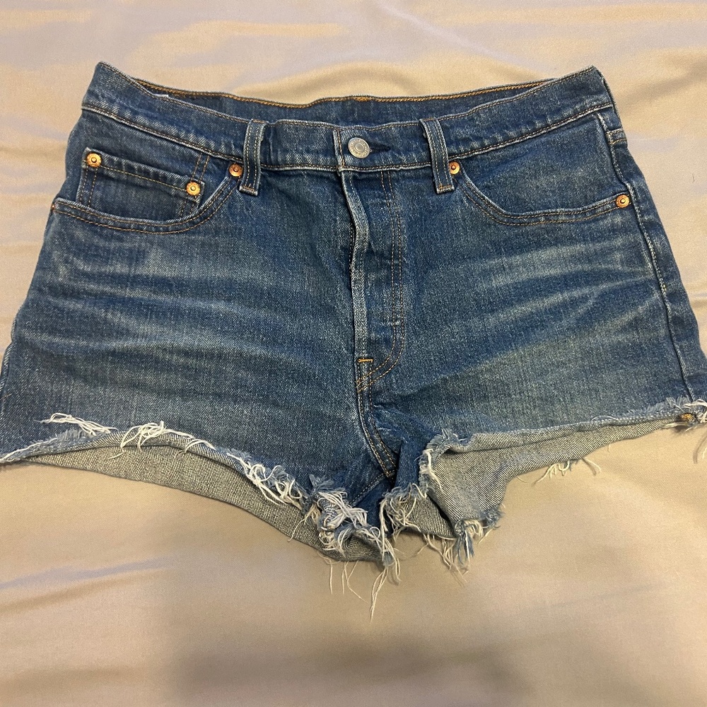 Women's Levi 501 button fly jean shorts